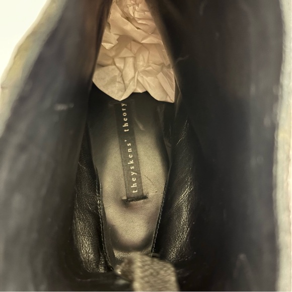 Theyskens’ Theory Gray Finely Crafted Italian Textile Almond Toe Ankle Boots (9) - Picture 11 of 12
